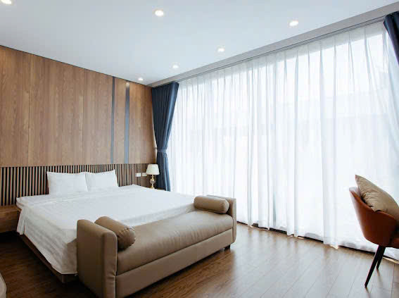 Bán căn biệt thự xây 4 tầng 2 mặt đường, mặt tiền cực rộng 10,5m