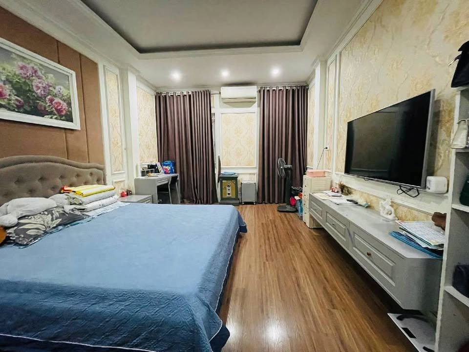 án nhà CC Licogi P. Đại Từ, HN, DT 112 m2, giá bán 8.3 tỷ 🔥Mô tả: ☀️ Nhà thoáng, tầng trung, căn gó