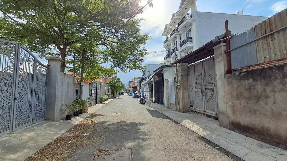 Bán Nhà 3 Lầu Mặt Tiền Hẻm 686 Quốc Lộ 13, Hiệp Bình Phước , Thành Phố Thủ Đức