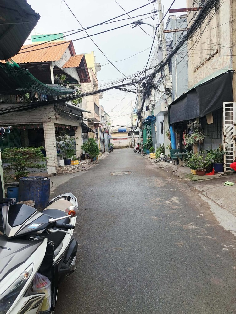 NGAY CHỢ LÊ ĐÌNH CẨN – DÃY TRỌ 5 PHÒNG – 85M² – GIÁ CHỈ 5,5 TL