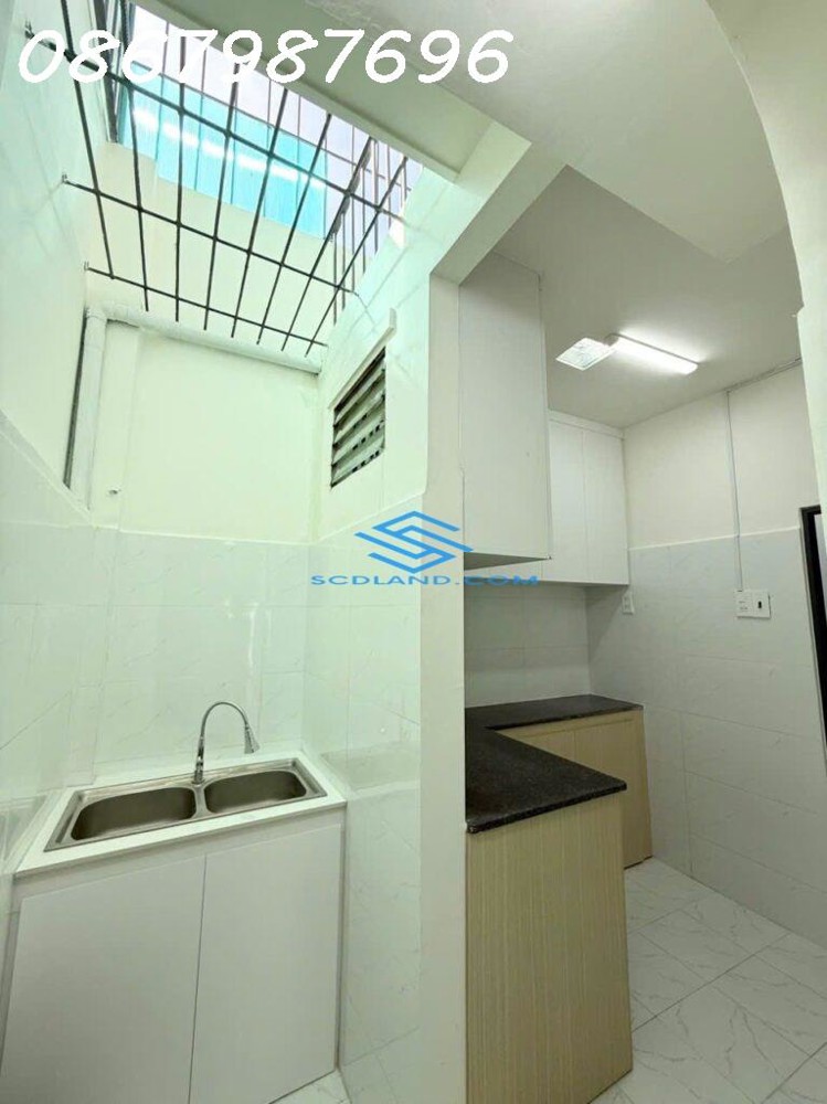 Bán nhà hẻm Phước Long, Nam Nha Trang, giá chỉ 2,35 tỷ, tiềm năng phát triển cao, LH ngay