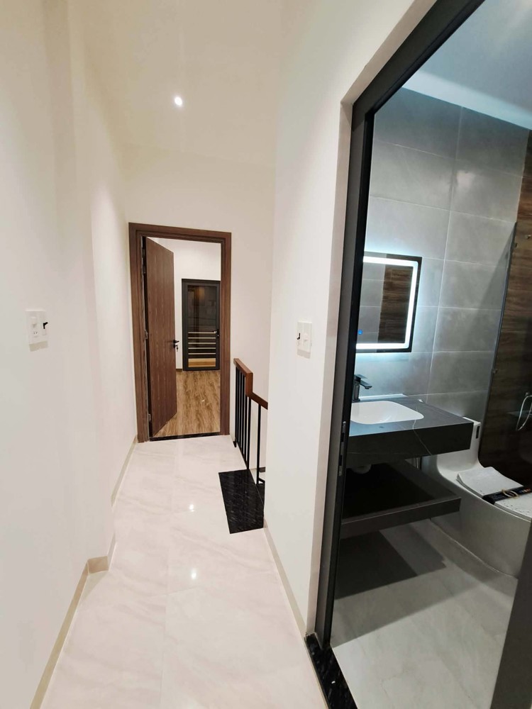 GIÁP LÊ VĂN QUỚI – HẺM 6M Ô TÔ ĐỖ CỬA - 46M² – 2 TẦNG BTCT MỚI ĐẸP - BHHA, BÌNH TÂN