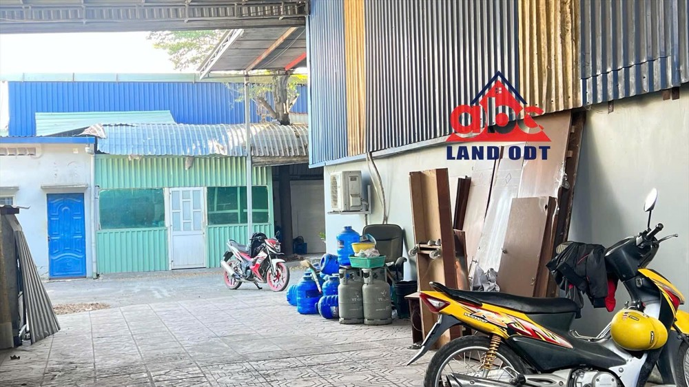 XT677 xưởng cho thuê sản xuất thích hợp nhiều ngành nghề, trống xưởng bàn giao liền