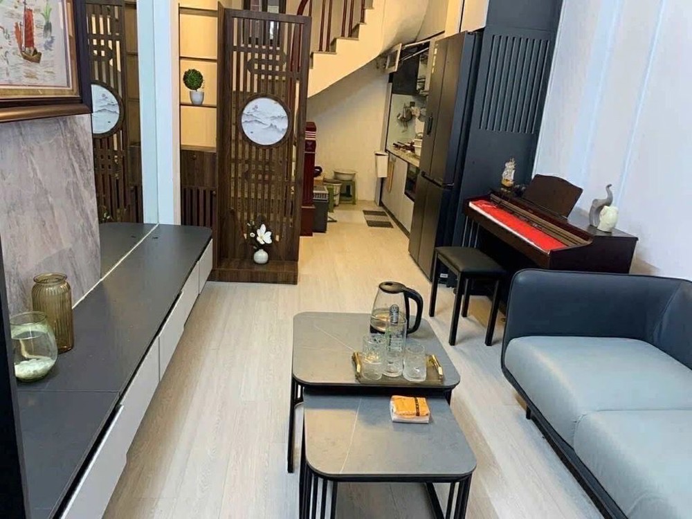 bán nhà đội cấn 35m x5 tầng 9,250 tỷ 2 thoáng 50m ra phố full nội thất