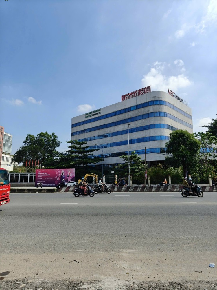 Bán nhà mặt tiền 5 lầu 6x20m giá 13,7 tỷ Đường Tô Ký