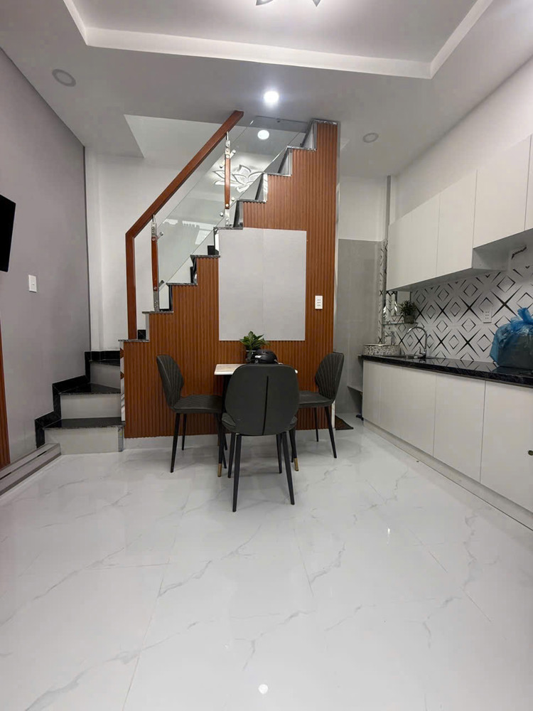 L1797 ⭐️ sát CityLand Gò Vấp, SHR, Vuông, 2 tầng, 4x4m, 2.x tỷ