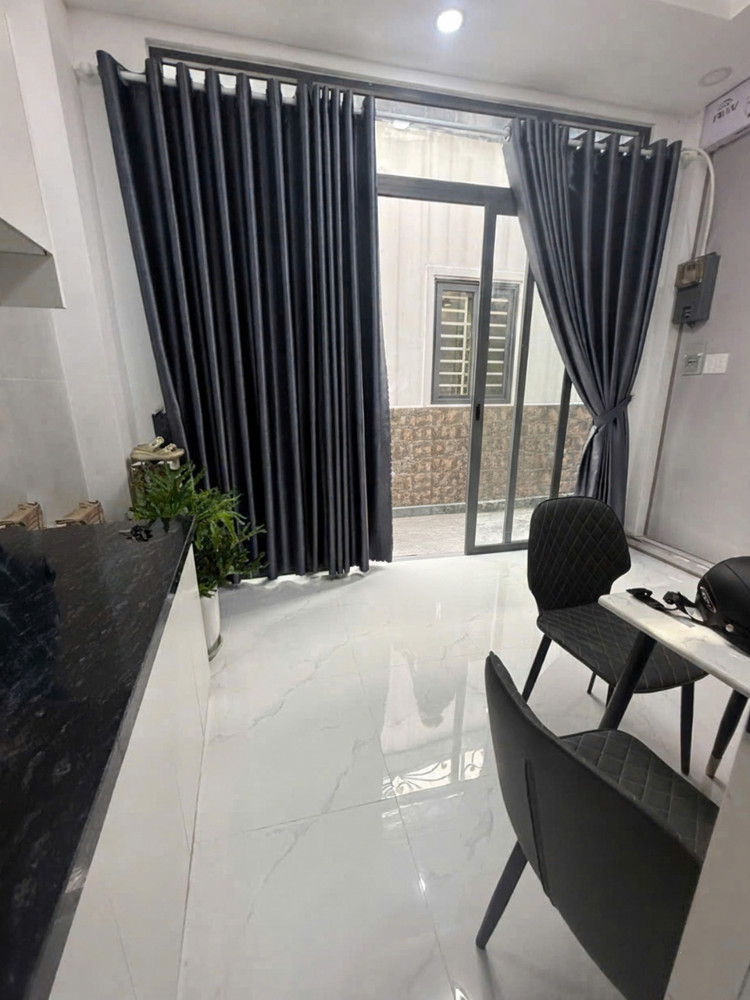 L1797 ⭐️ sát CityLand Gò Vấp, SHR, Vuông, 2 tầng, 4x4m, 2.x tỷ