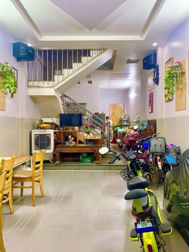 BÁN NHÀ 52m² - 3 TẦNG - BTCT – HẺM Ô TÔ - LINH ĐÔNG THỦ ĐỨC