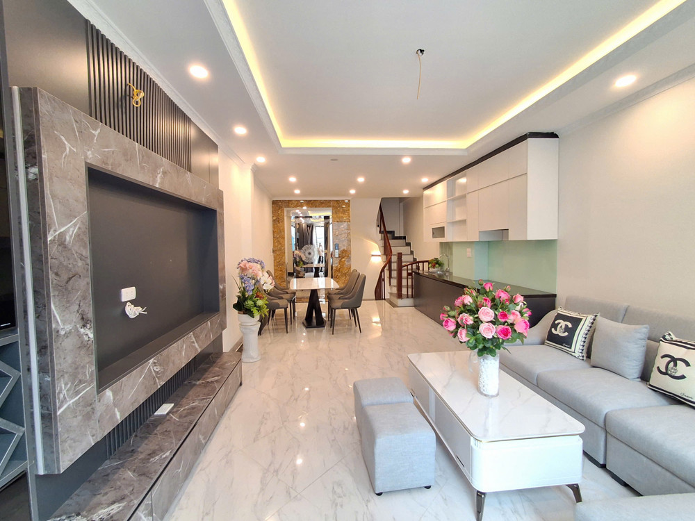 NHÀ MỚI FULL NỘI THÂT Ô TÔ ĐỖ CỬA Nguyễn Văn Linh 58m2 X 5 Tầng15.5 tỷ Long Biên- Hà Nội