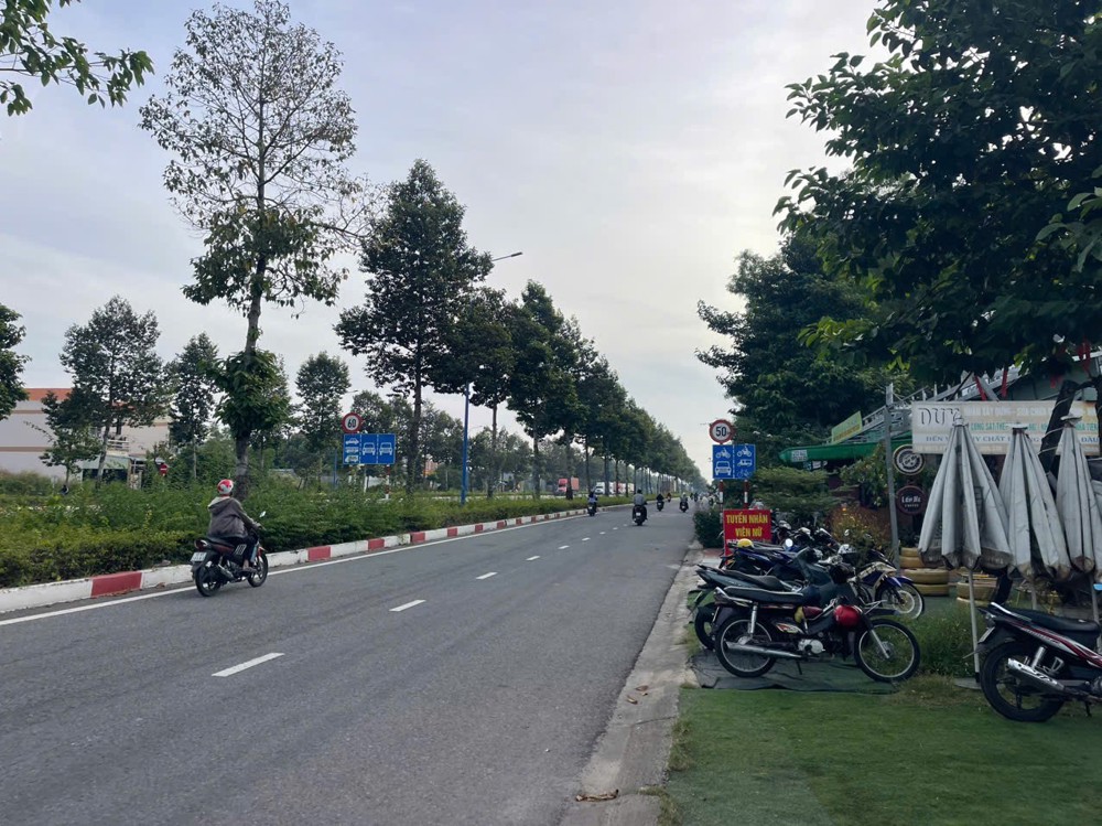 HOT HOT - CẦN BÁN LÔ ĐẤT  5m NE2 VD4 đường lớn TẠI Phường Thới Hòa,  thị xã bến cát,  Bình Dương