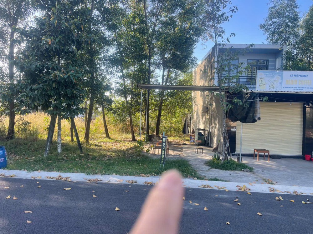 HOT HOT - CẦN BÁN LÔ ĐẤT  5m NE2 VD4 đường lớn TẠI Phường Thới Hòa,  thị xã bến cát,  Bình Dương