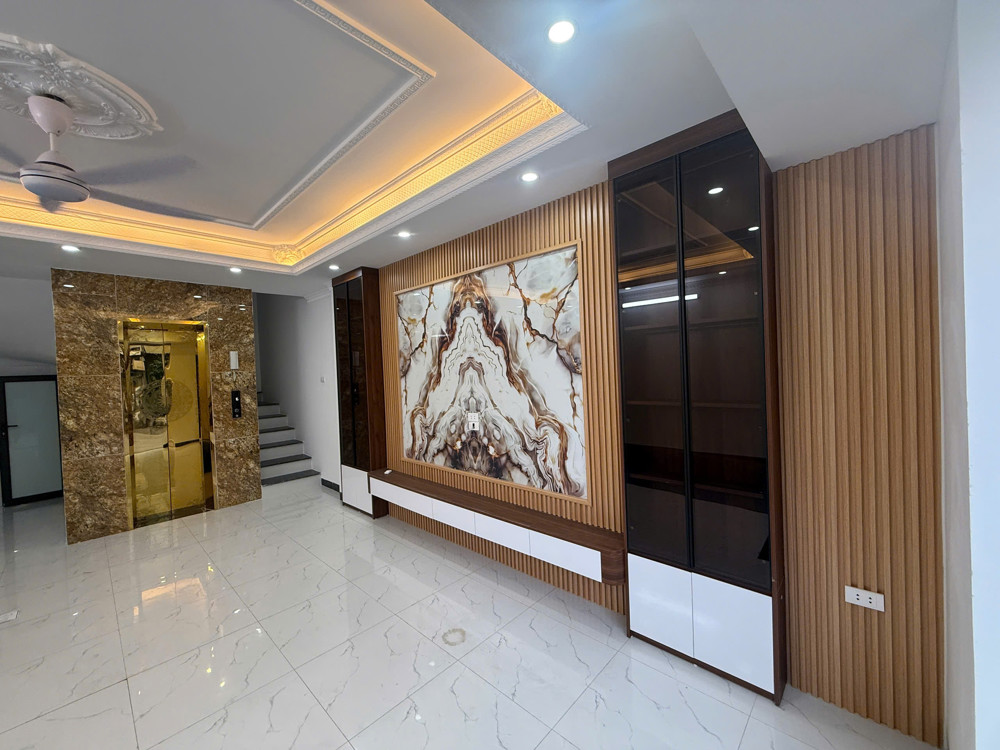 NHÀ ĐẸP 6 TẦNG NGÕ Ô TÔ CHÁNH- KINH DOANH Phố  Nguyễn Văn Linh 46m2 X 15.8 Tỷ Long Biên- Hà Nội