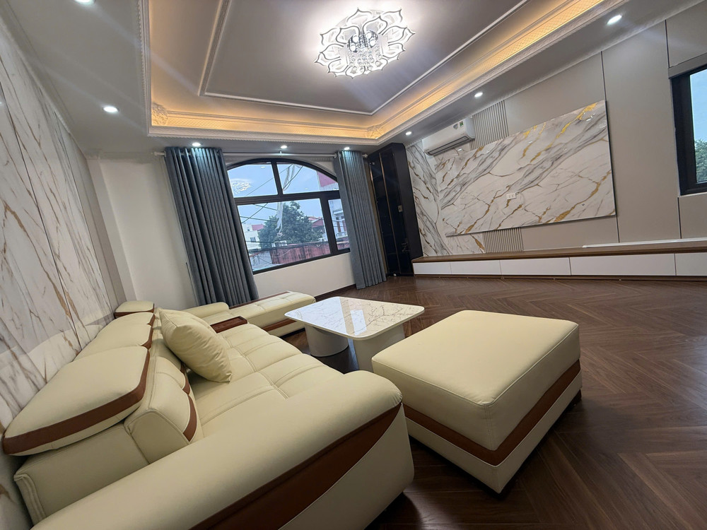 NHÀ ĐẸP 6 TẦNG NGÕ Ô TÔ CHÁNH- KINH DOANH Phố  Nguyễn Văn Linh 46m2 X 15.8 Tỷ Long Biên- Hà Nội