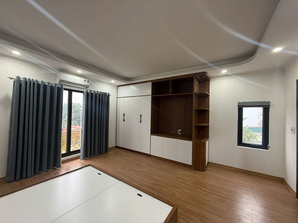 NHÀ ĐẸP 6 TẦNG NGÕ Ô TÔ CHÁNH- KINH DOANH Phố  Nguyễn Văn Linh 46m2 X 15.8 Tỷ Long Biên- Hà Nội