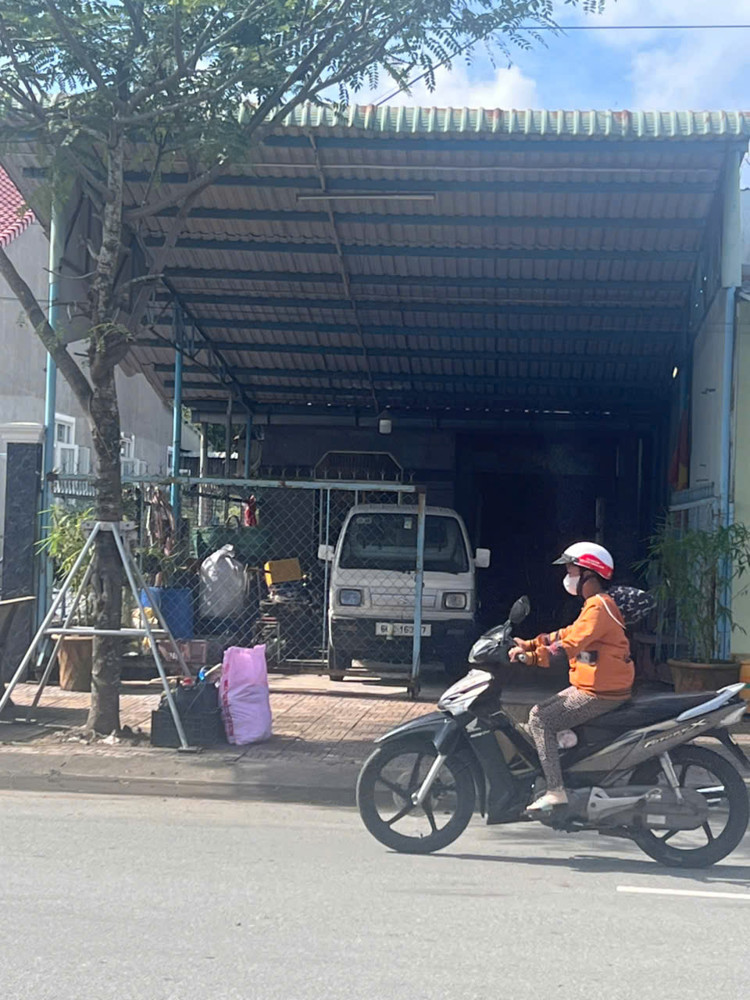 Bán Nhà Mặt Phố Tỉnh Lộ 852 An Hòa, Sa Đéc. Ngang 5m, DT 263m2. Sổ Hồng 1 Lầu 4PN. Giá 4.6 Tỷ