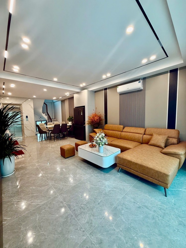 Bán nhà phân lô Ngọc Thụy – 6 tầng thang máy – gara ô tô – full nội thất