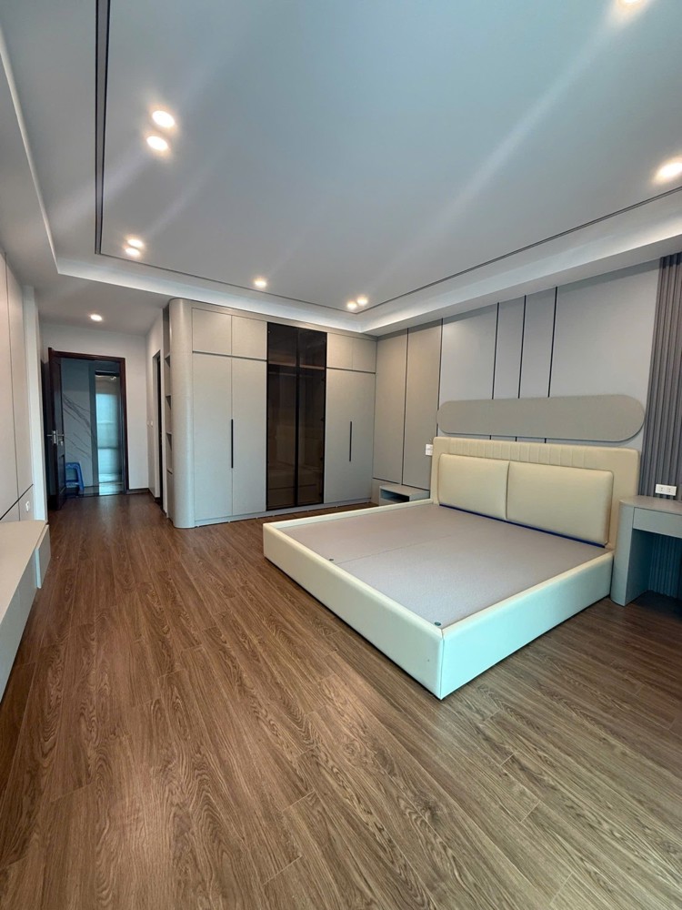 Bán nhà phân lô Ngọc Thụy – 6 tầng thang máy – gara ô tô – full nội thất