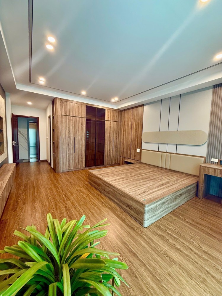 Bán nhà phân lô Ngọc Thụy – 6 tầng thang máy – gara ô tô – full nội thất