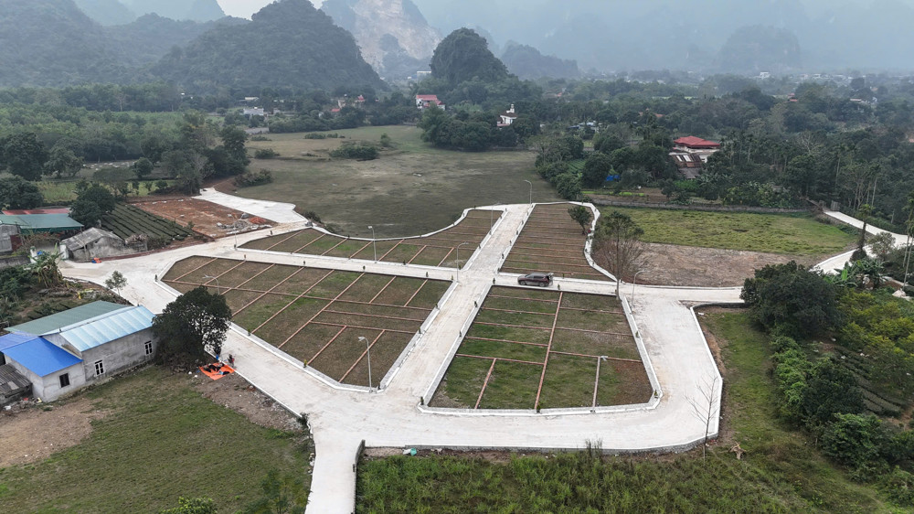 lô góc 365tr đường ô tô Lạc thủy, Hòa Bình – sổ hồng sang tên trong ngày