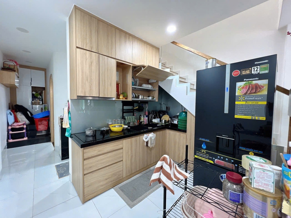 Oto tới nhà 1 lầu 3PN vài bước ra mặt tiền Phạm Hùng P4Q8