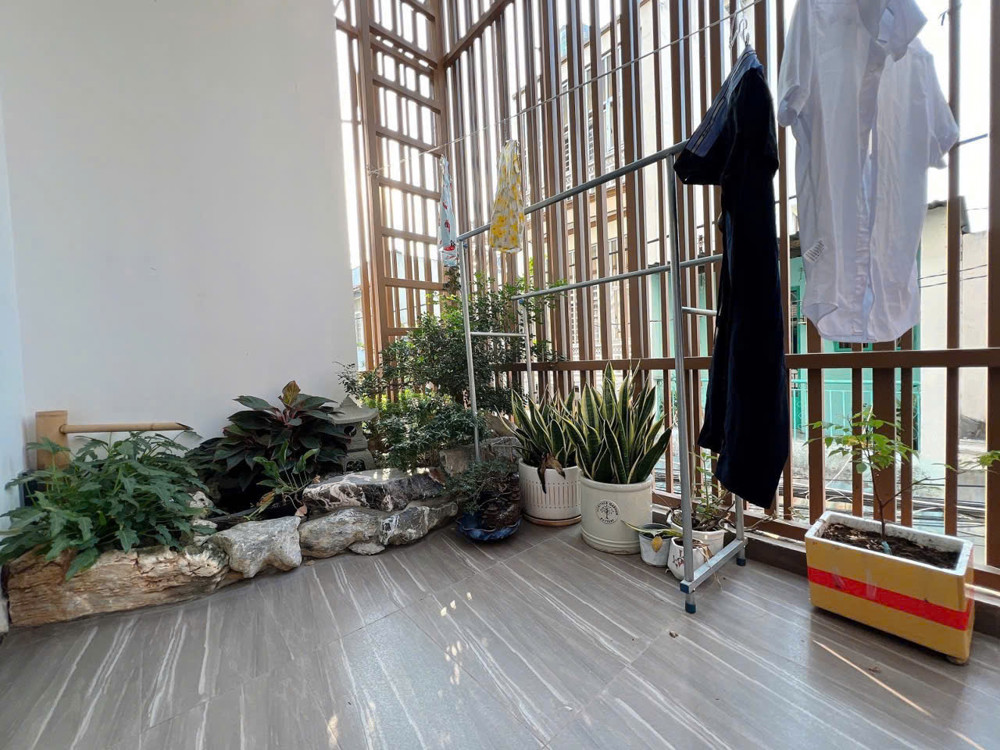 Oto tới nhà 1 lầu 3PN vài bước ra mặt tiền Phạm Hùng P4Q8