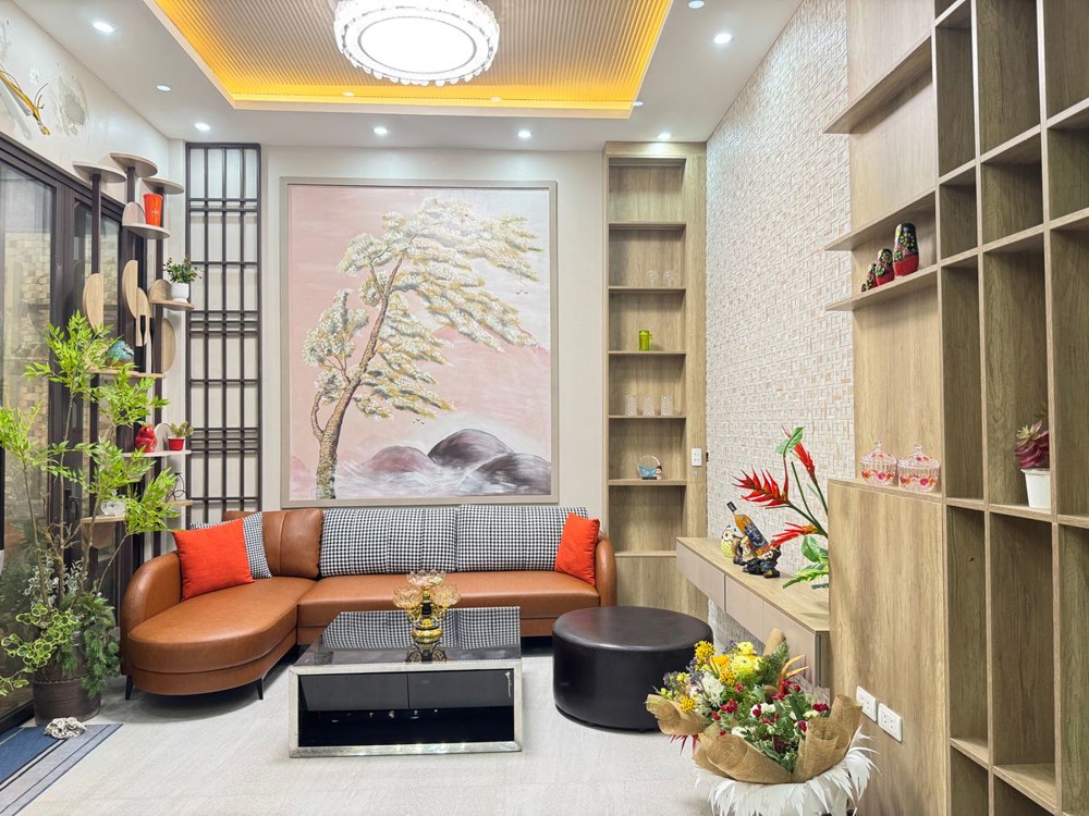 NHÀ MỚI 6 TẦNG Ô TÔ ĐỖ CỬA FULL NỘI THẤT Nguyễn Văn Cừ 51m X 11.9 tỷ Long Biên Hà Nội