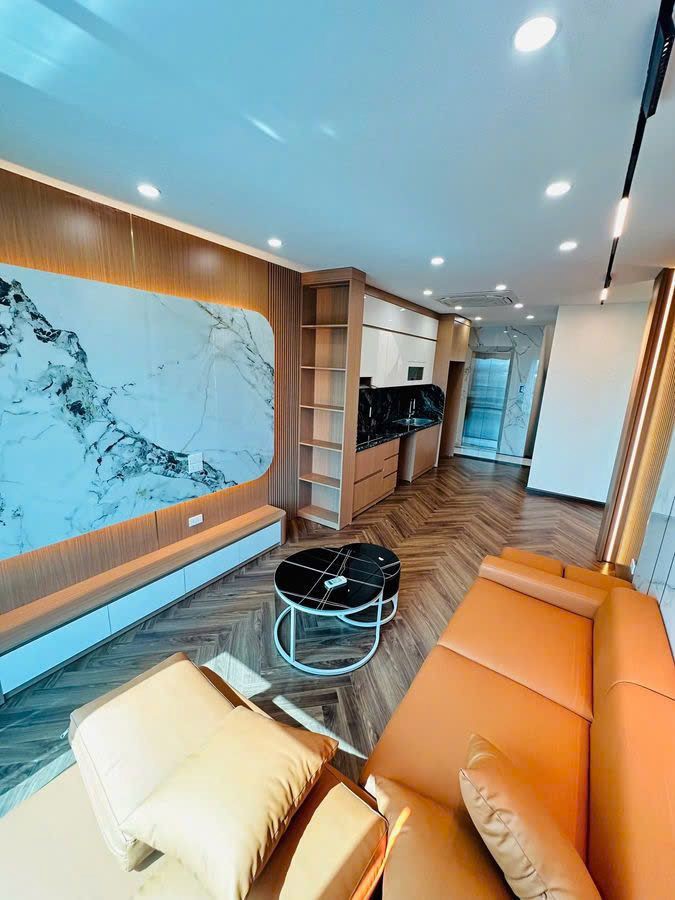 NHÀ MƯỚI Ô TÔ ĐỖ CỬA Xuân Đỗ 42 m2 X 6 Tầng X10.8 tỷ Long Biên Hà Nội