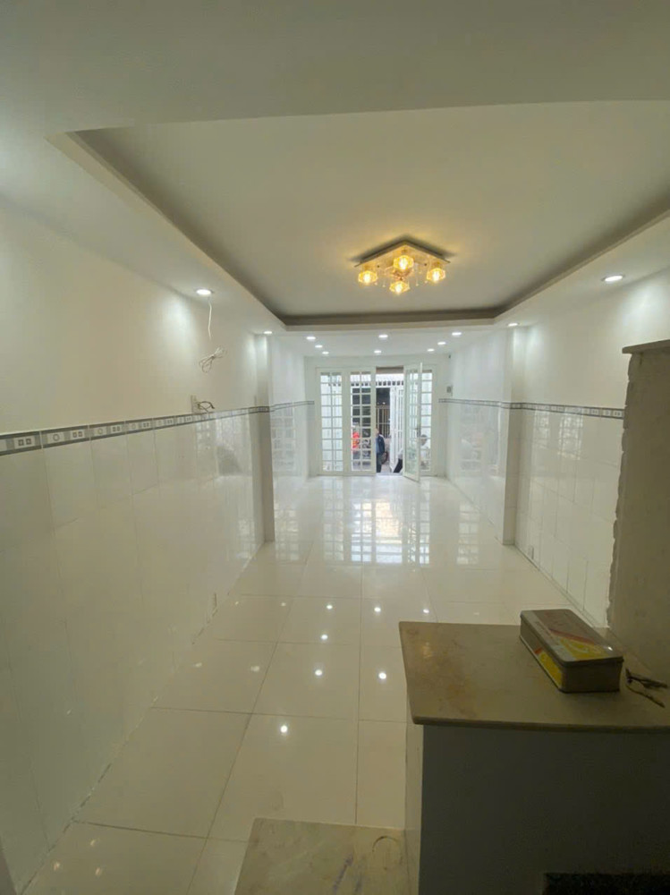 BÁN GẤP NHÀ MẶT TIỀN GIÁ NHÀ HẺM - P11 - Q.11 - 65m²(nở hậu Tài Lộc) 4 Tầng - 8,5 tỷ TL