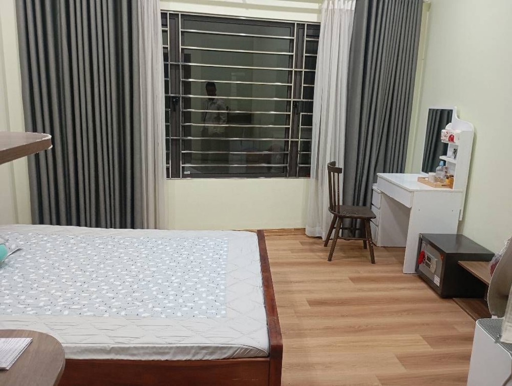 Bán nhà ngõ 175 Bồ Đề. Vị trí siêu đẹp 1 nhà ra mặt phố chỉ hơn 7 tỷ còn tl