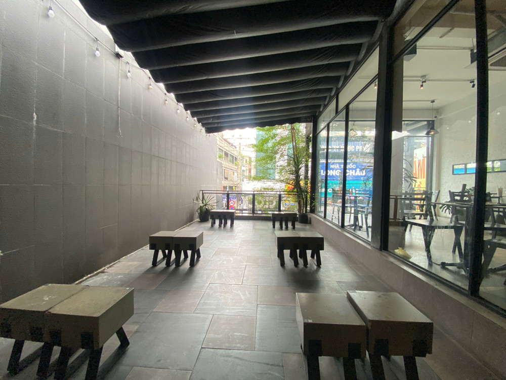 NHÀ MẶT TIỀN CÁCH MẠNG THÁNG 8 – QUẬN 10