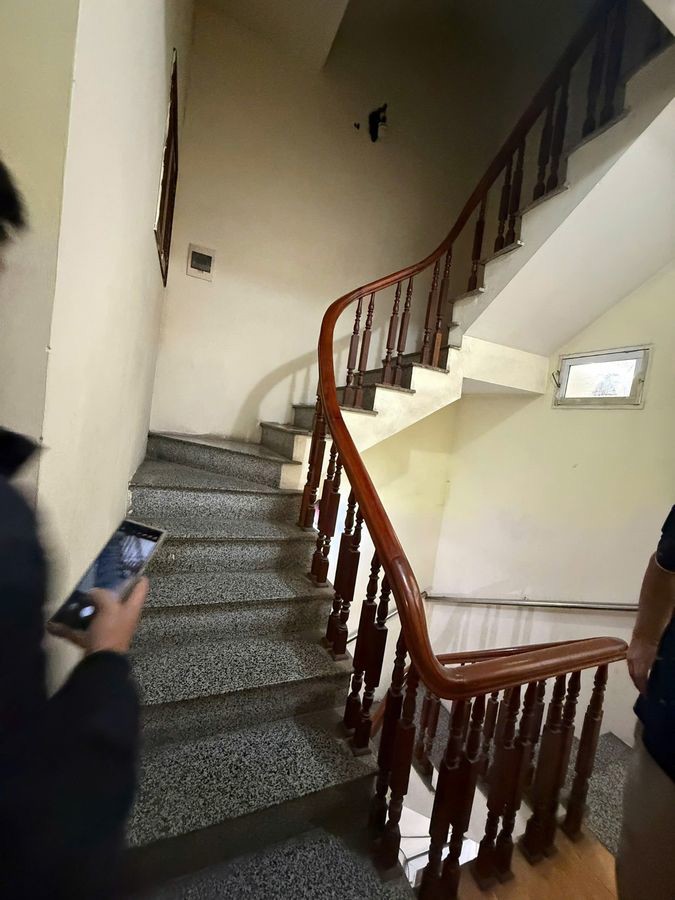 Bán Nhà Hoàng Hoa Thám 46m2.  5 tầng. mặt tiền 3.5m. giá  12 tỷ Ba Đình Hà Nội