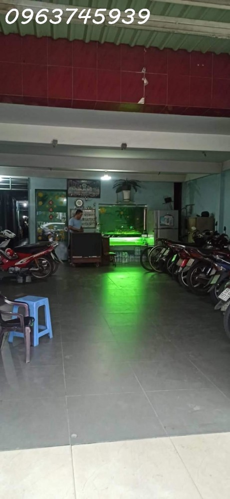 Bán gấp mặt tiền Quốc Lộ 13 Thủ Đức, 147m2, 3 tầng, 37 tỷ, Hiệp Bình Chánh