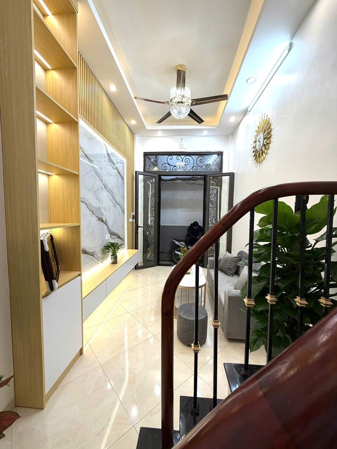 Bán Nhà  Ngõ Đình Đông 17/23m2. 4 tầng. mặt tiền 3m. giá 5.8 tỷ Hai Bà Trưng Hà Nội