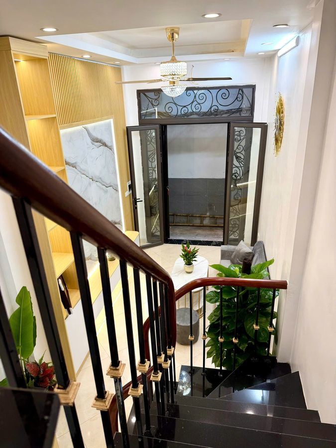 Bán Nhà  Ngõ Đình Đông 17/23m2. 4 tầng. mặt tiền 3m. giá 5.8 tỷ Hai Bà Trưng Hà Nội