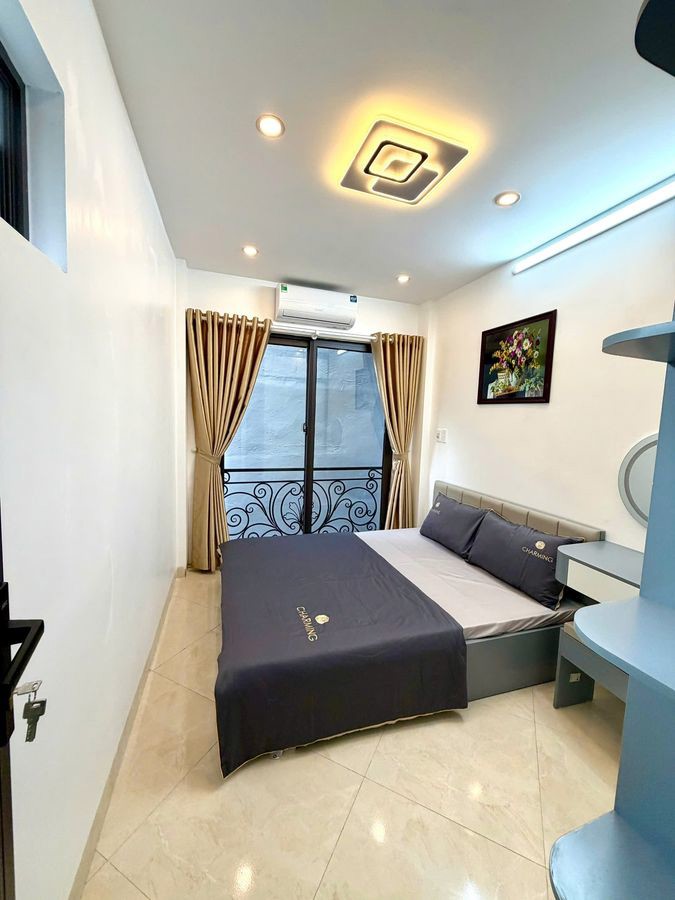 Bán Nhà  Ngõ Đình Đông 17/23m2. 4 tầng. mặt tiền 3m. giá 5.8 tỷ Hai Bà Trưng Hà Nội