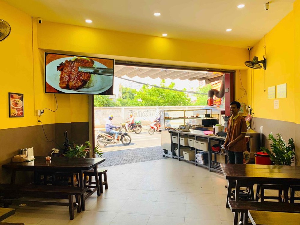 Cho thuê nhà mặt tiền Thoại Ngọc Hầu 110m2, 1Lầu - GẦN NGÃ TƯ - CHUNG CƯ