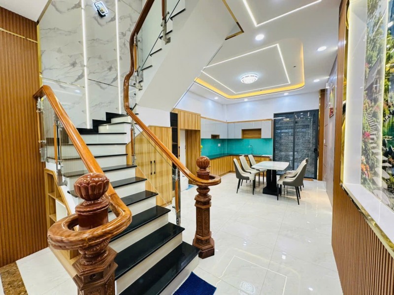 Bán Nhà 4 Tầng 56M2  Đường  Lò Lu, Thủ Đức, Tp Hcm. Giá 8,19  Tỷ, Sổ Hồng Đầy Đủ! Liên Hệ