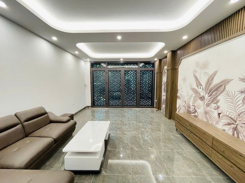 Bán Nhà Ngô Gia Tự Long Biên, Oto Đỗ Cửa,,Thang Máy,Full Nội Thất,Lô Góc,48M