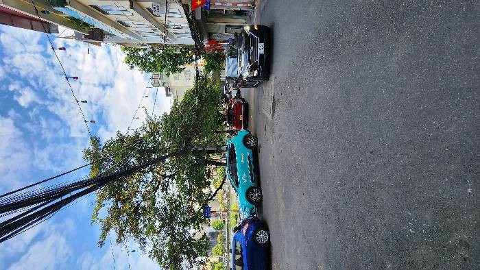 Hơn 8 Tỷ Nhà Ngõ 71 Bồ Đề 37M X 4T, Chỉ 1 Nhà Ra Mặt Phố Oto Tránh