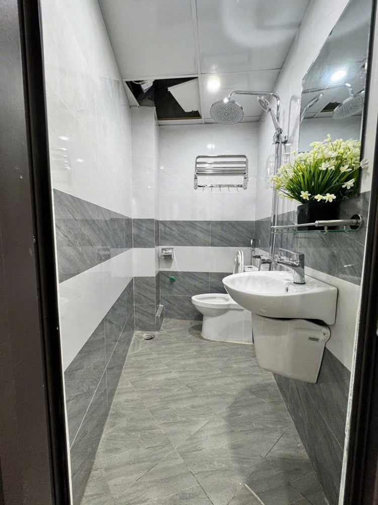 HÀ TRÌ LÔ GÓC 45M NHÀ 5 TẦNG MỚI XÂY 9,8 TỶ