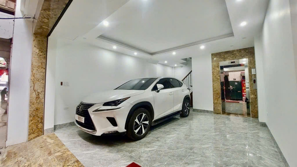  Nhà Đẹp Khó Tìm Ô Tô Đỗ Trong Nhà – Có Thang Máy – Ngõ Thông Thẳng Sát Mặt Đường Chính – Full Đồ