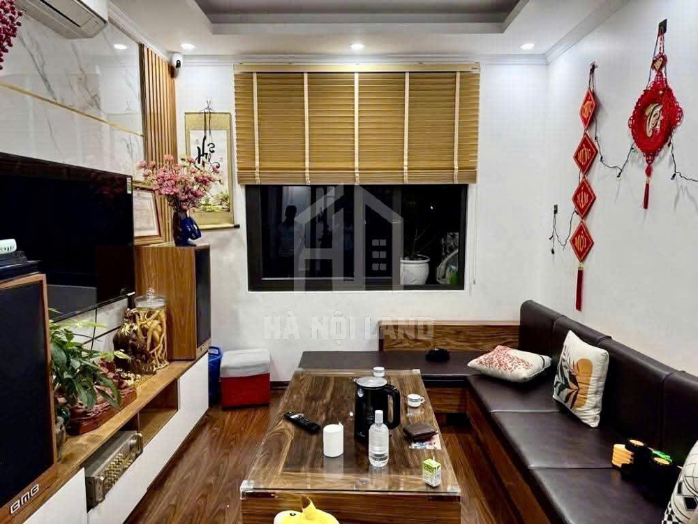 CHỦ NHÀ CẦN BÁN CĂN NHÀ 4 TẦNG  Ở LAI XÁ .DÂN XÂY NGÕ THÔNG .Ô TÔ QUA NHÀ. GẦN ĐẠI HỌC THÀNH