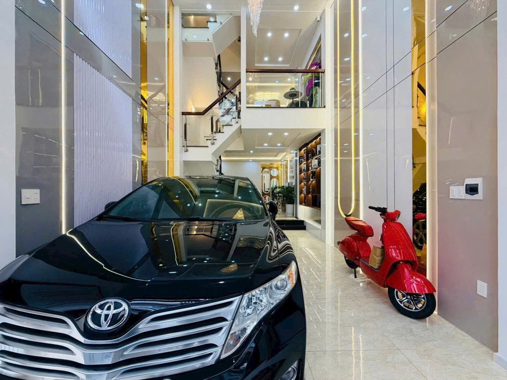 4.1X13m, Bán Gấp Nhà 5 Tầng, Hxh, Quang Trung, P8 Gò Vấp, 9 Tỷ X