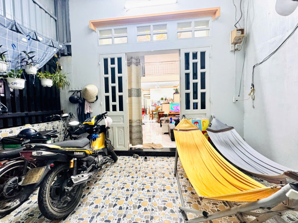 Bán Nhà 2 Tầng Trung Tâm Dĩ An,Shr Đường Xe Hơi,Gần Chợ Xóm Vắng