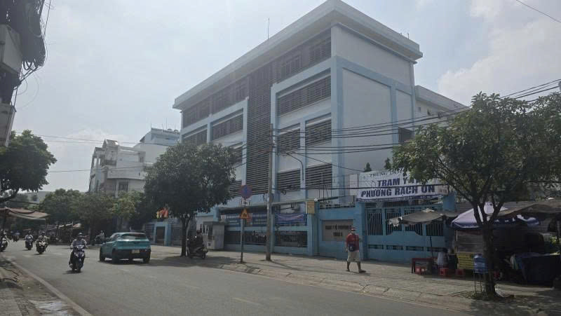 Bán nhà Mặt tiền Âu Dương Lân - gần Tạ Quang Bửu, 5,1x26m, 3 Tầng, 1 đời chủ, 22,9 tỷ