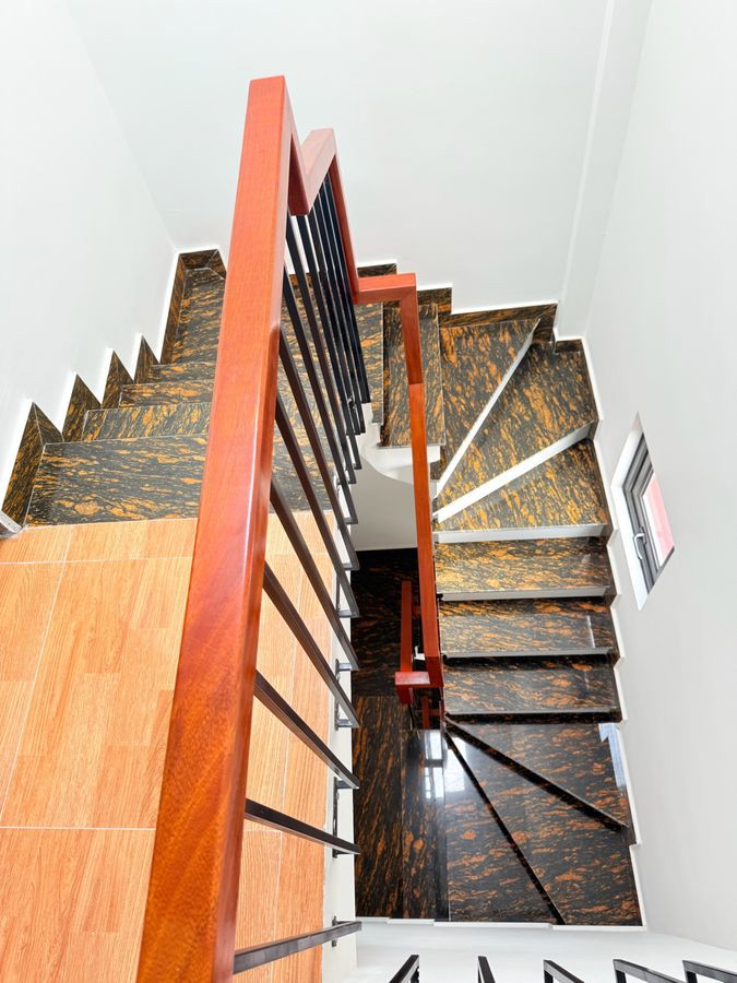 Nhà Mới 6 Tầng- Thang Máy Lô Góc  Vũ Xuân Thiều 53M2 X 6 Tầng X 9 Tỷ Long Biên Hà Nội