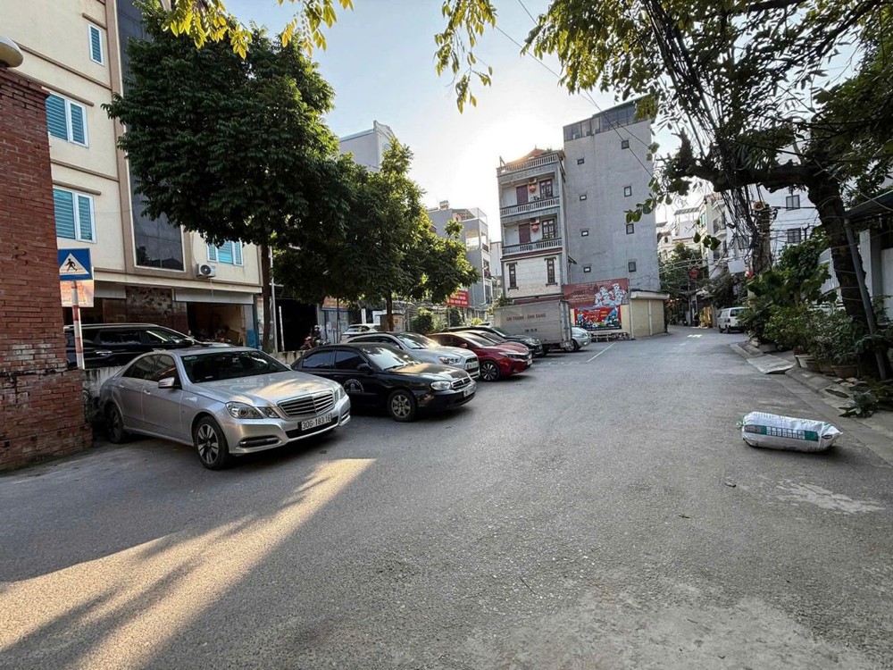 Nhà Đẹp Full Nội Thất Vũ Xuân Thiều 49M2 X 4 Tầng 9.3 Tỷ Long Biên Hà Nội