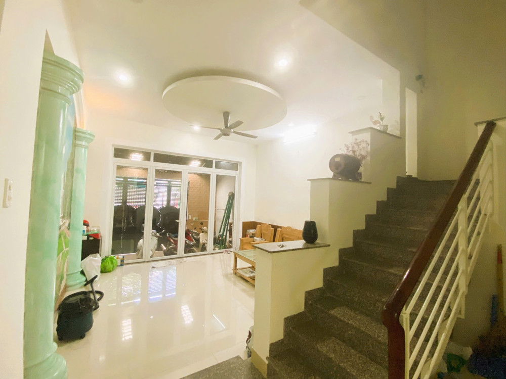 BÁN NHÀ 3 LẦU BÊN HÔNG GIGAMALL - ĐƯỜNG 20 HIỆP BÌNH CHÁNH - THÀNH PHỐ THỦ ĐỨC