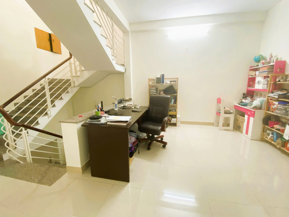 BÁN NHÀ 3 LẦU BÊN HÔNG GIGAMALL - ĐƯỜNG 20 HIỆP BÌNH CHÁNH - THÀNH PHỐ THỦ ĐỨC