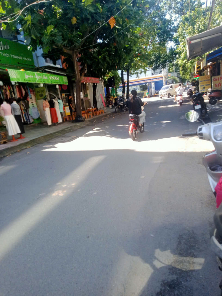 Chính Chủ Bán Gấp Mãnh Đất Đẹp 4*17M, Hẻm 8M Ô Tô Thông Đường Nguyễn Văn Khối, P8, Gò Vấp, Xây Ở